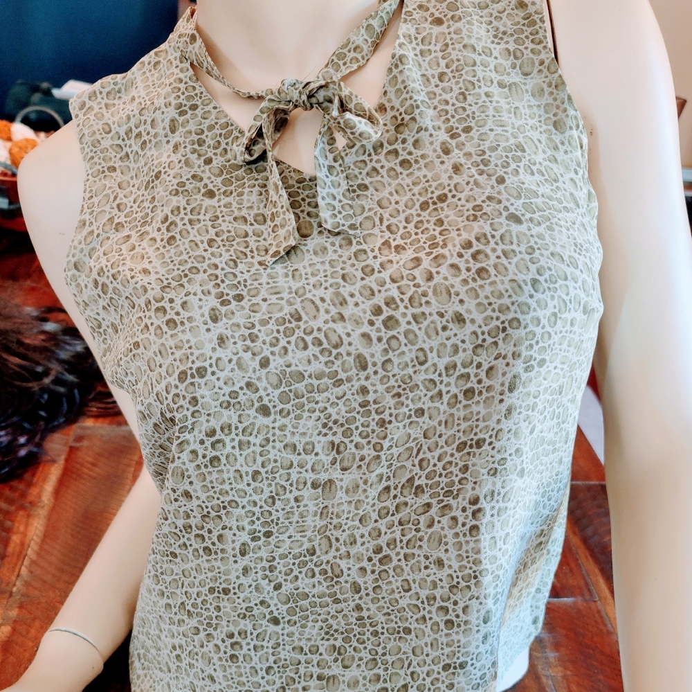 Liz Claiborne 2 piece women's top and skirt